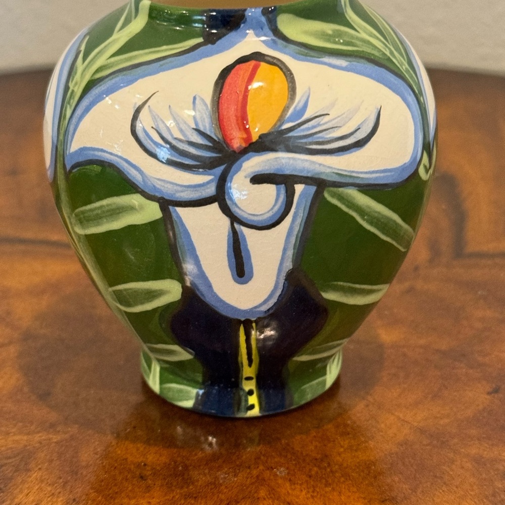 Hand made Calla Lilly Ceramic Vase 4 1/2 inches made in Nicaragua artist… - Picture 4 of 7
